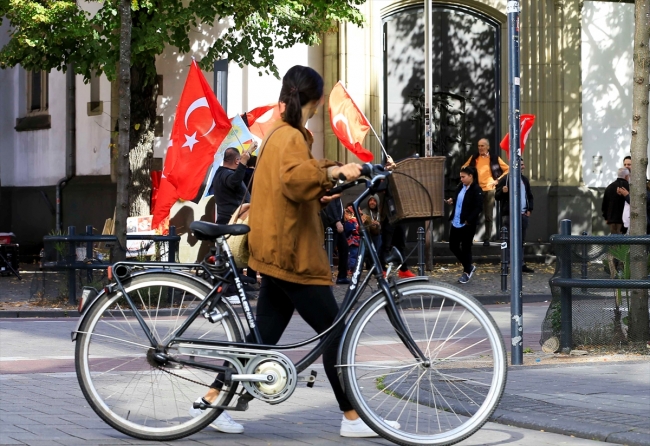 Köln Cumhurbaşkanı Erdoğan'ı bekliyor